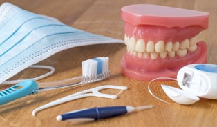 بهداشت دهان و دندان نامناسب