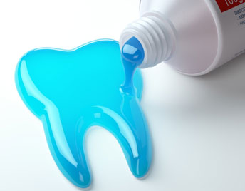نقش فلوراید در سلامت دندان‌های کودکان